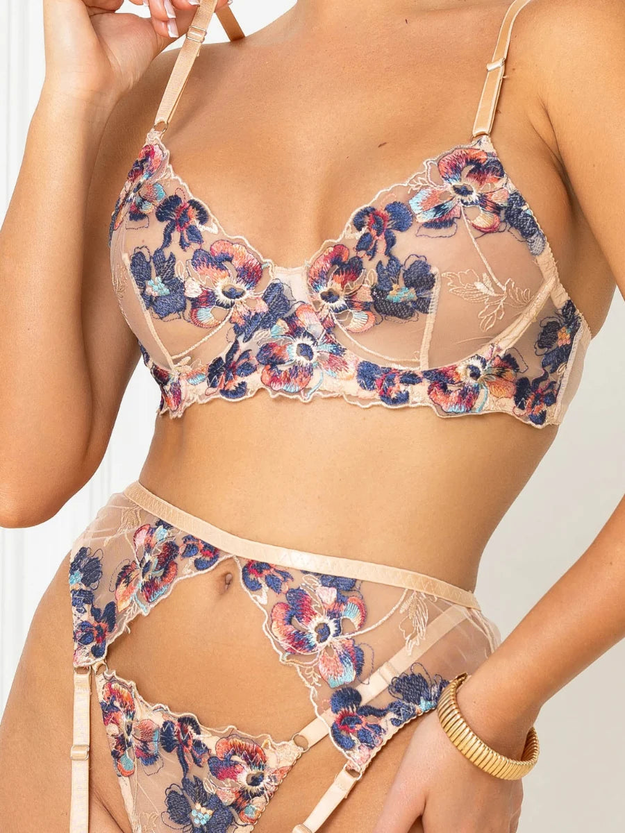 Ruby - Bej Renkli Çiçekli Jartiyer Takımı